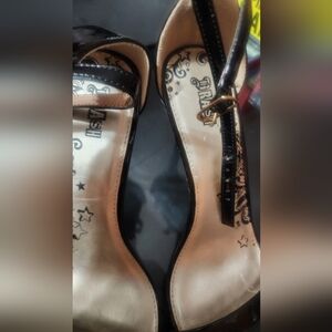 Black patent leather heel size 10W by Brash